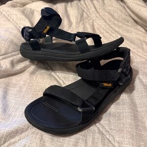 Teva Hurricane XLT2: black